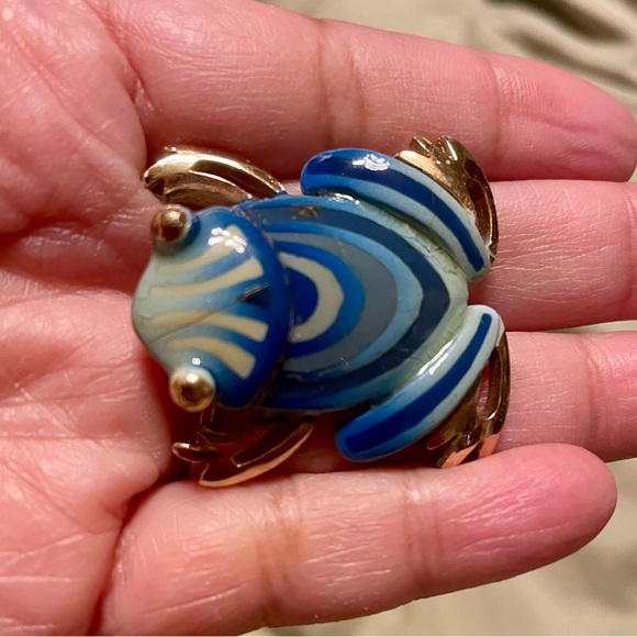 Vintage Frog Brooch - Picture 3 of 4